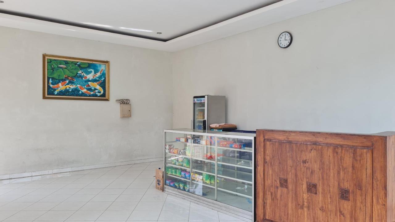 OYO 90831 Hotel Gardenia Prambanan Solo Buitenkant foto
