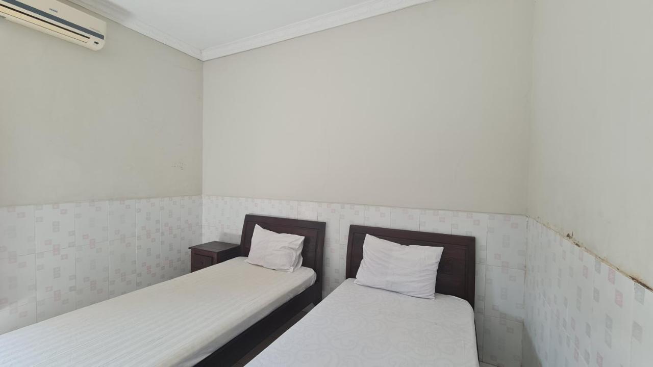 OYO 90831 Hotel Gardenia Prambanan Solo Buitenkant foto