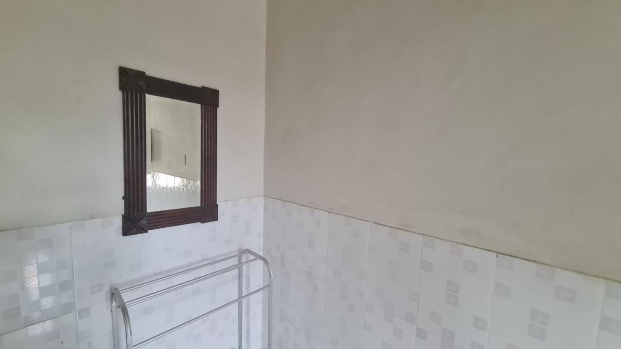 OYO 90831 Hotel Gardenia Prambanan Solo Buitenkant foto