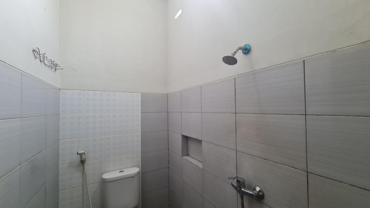 OYO 90831 Hotel Gardenia Prambanan Solo Buitenkant foto